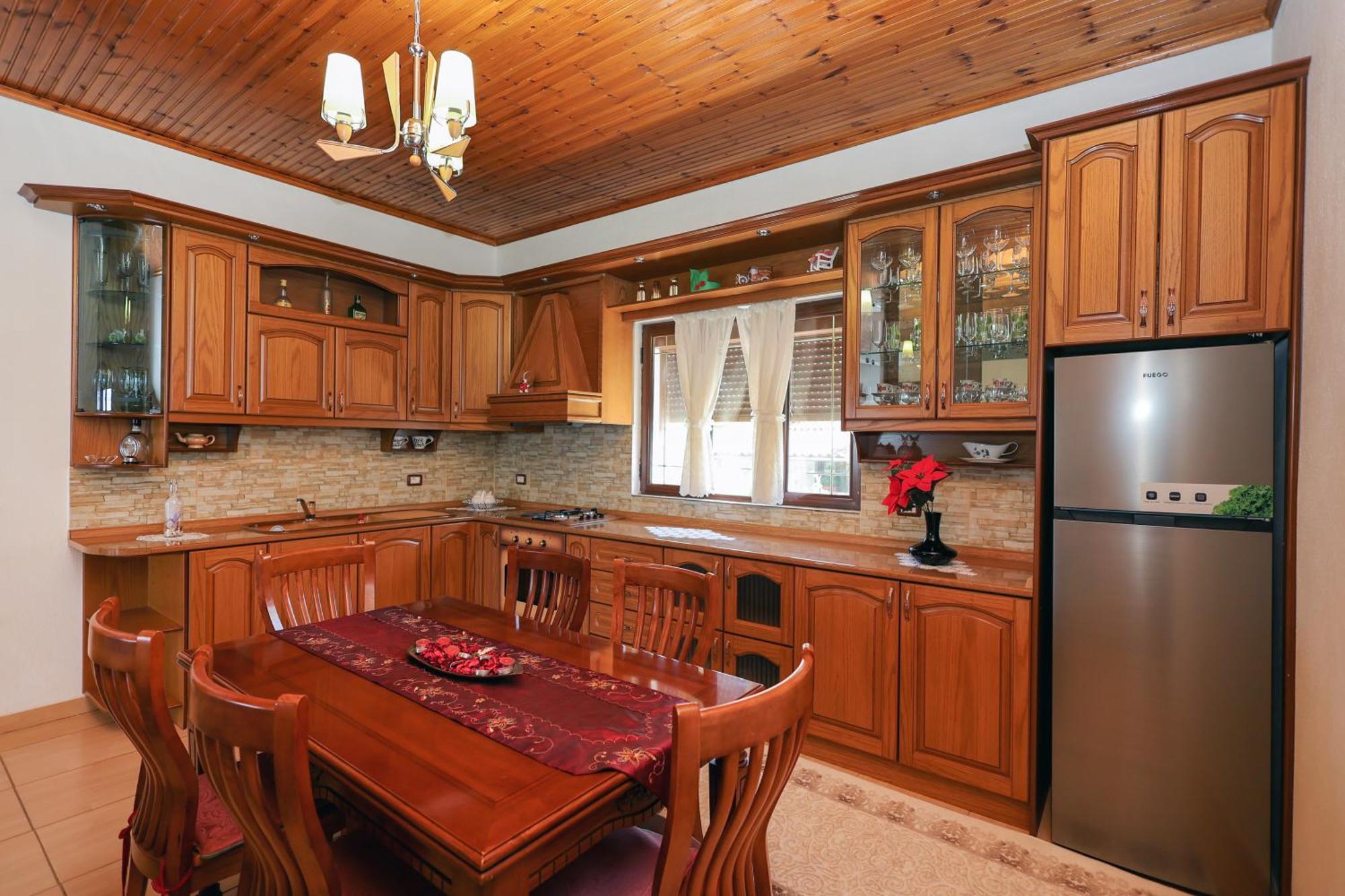 Villa Kevin Берат Екстериор снимка